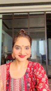Madhoo Instagram - Happy navratri 🙏🏼
