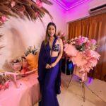 Madhuurima Instagram - Ease grace and elegance ???? Styled by @litittlepuffsofhappiness @styleitwithraavi outfit @masumimewawallaofficial #blue #pretty #prettywoman #saree #indianbeauty