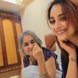 Madirakshi Mundle Instagram - I must have done something incredible in my previous life to have you as my mother-in-law, the most wonderful mother one can ever ask for. 
Thank you for your amazing unconditional love, care, food, all the laughter, and many more memories we will continue to create❤️ 

May you be blessed with good health always.

Love u Mummmieee ❤️ 
 Happy birthday mom-in-law! 🎂 🥮 🍥 🥞 🧁 🍰