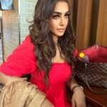 Mahek Chahal Instagram - The face I pull when I have to travel 5 days straight for an India tour… Only coffee can save me now 🙄 . . . . #celebstyle #indiatour #indiatravelgram #stageshow #bollywood Mumbai, Maharashtra