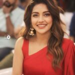 Mahima Nambiar Instagram - #RDX promotions!! Saree by @swtantraofficial Clicked by @madcinemas #rdx #aug25 #onamrelease #excited #fingerscrossed #malayalamcinema #onam LuLu Mall, Edappally, Cochin
