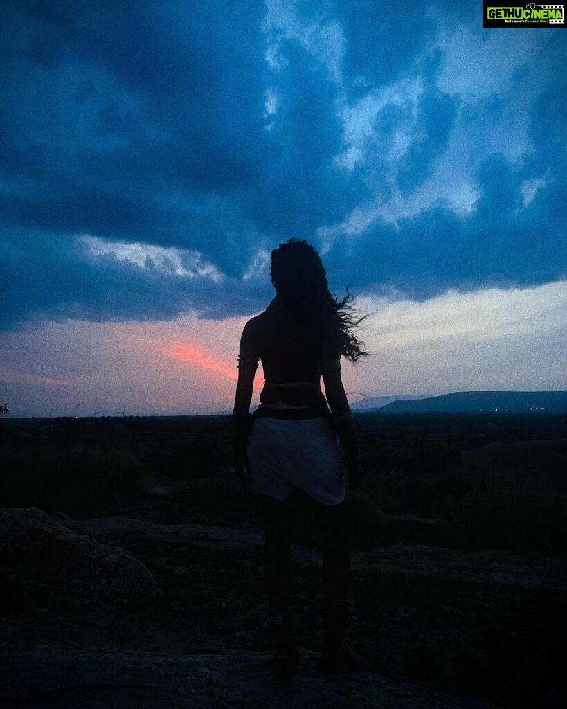 Malavika Mohanan Instagram - Madurai and its sky : A love affair 💕 (No.4 is a time-lapse taken post our shoot one evening when the sky was romancing a gorgeous incessant thunderstorm against the backdrop of the most magnificent rocks♥️) #ThangalaanDays