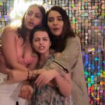 Mansi Srivastava Instagram - Remembering “This time last year “ as it’s someone special’s bday @officialsurbhic 💙💙💙 who is the Jaan of all our parties 💙💙 love u to the moon and back and to more fun onwards and together and wishing u All d love and happiness in the world 🥰😘