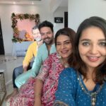 Mansi Srivastava Instagram - Pre Birthday dump 🤪🤪🥸 And Bappa time 😍😇 What luck 🌝 Thanku for having me 💐 @kul_aanand @shivanii_pa @indirakrishna101 @sanjaygagnaniofficial @poonampreet7 #ootd @sochstories 🌷