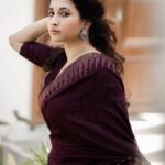 Manvita Kamath Instagram - 🍂🍂🧿🧿 . . . Shot by @vasukikarkone Styled by @stilerush_by_varshinijanakiram Assisted by @charny_mashi Mua @makeover_by_surabhi Venue @kosh.retreat . . . #saree #instagram #instagood #instadaily #instanew #iykyk