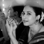 Manvita Kamath Instagram - Nothing better than seeing this beautiful world in monochrome!! 🧿💜 . . . @suta_bombay @vasukikarkone @stilerush_by_varshinijanakiram @makeover_by_surabhi @maayakriya . . #blackandwhite #instagood #iykyk #reach #saree #monochromatic #photooftheday #trend