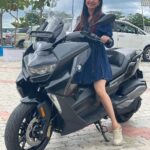 Manvita Kamath Instagram - Loving this new ride !!! 😇💯 . . . . Pc :@dhananjay_keys #bmw #bmwgt #bmwtripleblack