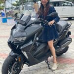 Manvita Kamath Instagram - Loving this new ride !!! 😇💯 . . . . Pc :@dhananjay_keys #bmw #bmwgt #bmwtripleblack