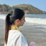 Manvita Kamath Instagram - I buried my mother in the ocean. Since then, the birds clean and comb,while securely placing her favourite Mangalore Jasmine in her hair every morning and waves pull the blanket up to her chin , stars planting kisses on her forehead every night. I cannot complete this poem,amma.. feels empty without you… I hope you find comfort and peace in the other side of the world 🙏