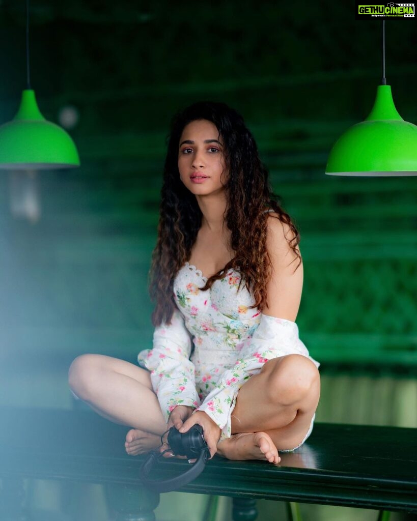 Manvita Kamath Instagram - Curly hair, curly tales! Let your luscious curls tell stories of confidence, beauty, and self-expression! ✨🌀 . . . @rohit.photoparis @laxmikrishnaofficial @geetha_celebritymakeover . . #curly #curlyhairdontcare