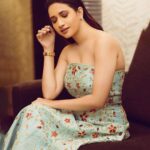 Manvita Kamath Instagram - For Siima @siimawards Styled & Organised by Sangeetha Kailash @itsmesangeethakailash Assisted by Sowmya SK @sowmya.sk Darling of Sandalwood Manvita Kamath wearing stained glass, motifs resembling the floral designs from the Indian architecture, constructed dress with crinoline… the vintage beauty & grace that beholds. @realmanvitakamath Photography by Lucky Malhotra @shotbyluckymalhotra Wardrobe by Sita Mikhail @sitamikhail.official Jewellery Choker by Kushal’s @kushalsfashionjewellery Earring by BCOS it’s Silver @bcos_its_silver Make-up by Pooja Sethiya @poojasethiya_mua Hair by Shruthi Gowda @makeoverbyshruthigowda Venue by Radisson Blu Atria @radissonbluatriabengaluru