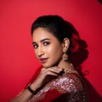Manvita Kamath Instagram - Red Velvet . The smile Queen 👸 . In frame - @realmanvitakamath . . Outfit- @samyakkclothing . . Styled by - @varshini_janakiram @stilerush_by_varshinijanakiram . Photography- @sujaynaidu . . Production- @minchubysujaynaidu . . Studio - @studiorental_bangalore . . .⁣ .⁣ .⁣ .⁣ .⁣ #actor #actresss #bollywoodlover #bollywoodstars #celeb #celebrities #celebrity #celebrityblogger #celebritychef #celebritycouple #celebritycrush #celebrityduets #celebrityequinox #celebrityhair #celebritylife #celebritynews #celebrityspotting #celebrityworkout #celebs #famous #glam #hollywood #movie #mumbai #news #priyankachopra #salmankhan #singer #star #traditional Minchu Productions
