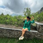 Manvita Kamath Instagram - Exploring the incredible trails of Kodai with my awesome group! 🐾🌳 We're having a blast and the best part is, it's pet-friendly #KodaiAdventures #PetFriendlyExploration @greattrailsbygrt . . Wearing @laxmikrishnaofficial 🍀