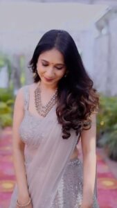 Manvita Kamath Instagram - Outfit @samyakkclothing 
Jwellery @bcos_its_silver 
Styling @smitha_prakash19 
Makeup @makeupbyyashugowda 
Pc @glamshotz_official