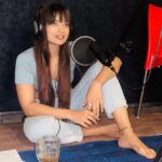 Masoom Shankar Instagram - Shades of dubbing scenes🎙️🤓 P.S. comfort first, 😝 . . . . . . . . . . . . . . . . . . . . . . . . . . . #maasoomshankar #dubbing #actorslife #blessings #grateful #newproject #detailscomingsoon #bollywood #actress #debut Chennai, India
