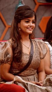 Mayuri Kyatari Instagram - Weekend look ❤️ 

Costume: @rentyourlook_by_chandangowda 
Jewellery: @beadedtreasuresjewelry 
Desiger: @chandangowda_official 

#ಬಿ ಬಿ ಕೆ 9  ದ ಬಿಗ್ ಬಾಸ್ ಸೀಸನ್ | ಪ್ರತಿ ರಾತ್ರಿ 9.30 ಕ್ಕೆ 
Weekend episode ರಾತ್ರಿ 9.00ಕ್ಕೆ
#BBK9 #bbk9 #ಬಿಗ್ ಬಾಸ್ ಕನ್ನಡ 9 #colorskannada #colorskannadaofficial
#ಬಣ್ಣಹೊಸದಾಗಿದೆ #ಬಂಧಬಿಗಿಯಾಗಿದೆ
#bigbosskannadaseason9 #mayuri #ashwini #ashwininakshathra #mayurikyatari #cute #cutenessoverloaded #beauty #beautiful #queenofbeauty  #hubli #hubballi #hublihudugi #bangalore #bengalore #mysore #darwad #sandalwood #sandalwoodactress
#bigboss #bigbosscontestant #love