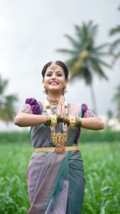 Mayuri Kyatari Instagram - ವರಮಹಾಲಕ್ಷ್ಮಿ ಹಬ್ಬದ ಹಾರ್ದಿಕ ಶುಭಾಶಯಗಳು 🥰

Makeup 💄 @sumareddy_makeovers 
Hair  @ramya_hairstylist 
Outfit @designertrends_rentaloutfits 
Jewellery @kiran.bridal.jewelry 
Video @suhas_sapthagiri 

Pictures coming soon💎

#festival #varamahalakshmi #vibe 
#treditional #fashion #trending 
#love