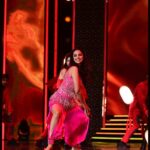Meenakshi Chaudhary Instagram - My first ever live dance performance !!! The last few days have been an exhilarating experience , thanks to @siimawards And thank you @kalyanik666 ❤️ and her team @himajav29 for giving me this beautiful costume and helping me curate exactly what I wanted . You’re a gem! Also the make up by @sandysartistry ❤️ and hair by @noori_hairstylist ❤️ You guys are the best🥹🫶🏽 thank you . So so grateful 💥🙏🏽🥰 Dubai UAE