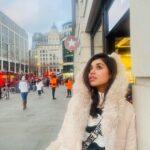 Meenakshi Govindarajan Instagram - #throwbacklondon🇬🇧 London, United Kingdom