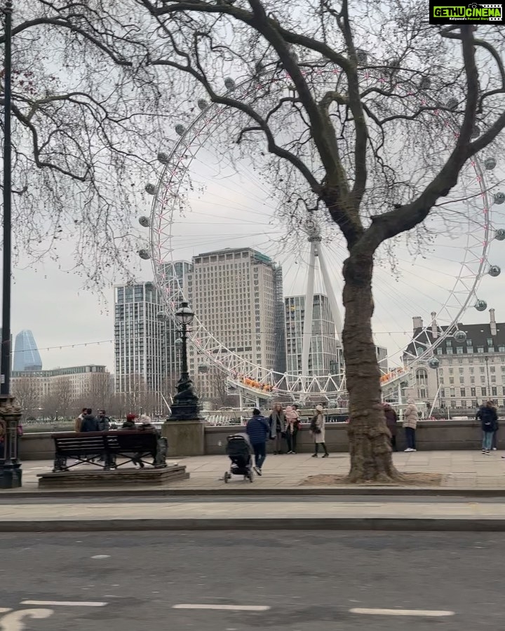 Meenakshi Govindarajan Instagram - #throwbacklondon🇬🇧 London, United Kingdom
