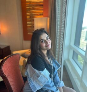 Meenakshi Govindarajan Instagram - #bangloredays 🫶🏻