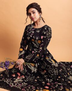 Meenakshi Govindarajan Instagram - Outfit : @tamarachennai
Photography : @lakshmiijagan
Hairstylist : @jamunadevraj
