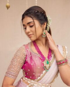 Meenakshi Govindarajan Instagram - @studio149 @salomirdiamond @ganesh_toasty