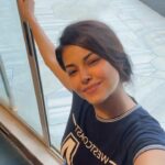Meera Chopra Instagram - Gymming in this sexy weather. Dil aur dimag ki takkar 🙈