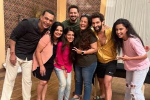 Megha Chakraborty Instagram - Thank you my Imlie Family 💜 for always being there .. it has been a great journey 🥳
I will miss you and all the fun we had..wish you all a beautiful life ahead🤗 
I will miss you sir @shrivastav_ashish 

@itskaranvohra @iseeratkapoor 
@chaitrali_lokesh_gupte 
@hetalyadav13 @actress_anuradha @saumyasaraswatt @hemantthatte @sweetupanjwaniofficial @jeet.anactor @vrihikodvara.official @bobbyparvez @jyotigauba @_jamesghadge @gulenaghmakhan @karishmajain92 

#imlie #starplus #meghachakraborty #family #happy