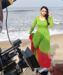 Meghana Gaonkar Instagram - BTS from the climax of #ShubhaMangala which never made it to the big screen after edit.😶
Let’s just enjoy the pictures then.