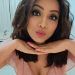 Meghna Naidu Instagram - I keep taking breaks from posting on social media but that doesn't mean i have disappeared 😂 Right here looking at all of you ☺️ #videooftheday #photooftheday