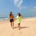 Meghna Naidu Instagram - Happy 6th Anniversary my Husbandji... Another 60 more to go hahaha... Yes Yes it is going to be way past old, krinkly and toothless for us !!! Love youuuuu batataaaaaa 💕💕💕 #besthusbandever #couplegoals #coupletravel #loveisintheair #happyanniversary Bentota Beach, Sri Lanka