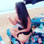 Meghna Naidu Instagram - Life is a Beach... Enjoy the waves 💕 #beachbum #beachofindia #candolimbeach #candolim #goanlife #goavibes #blessedandgrateful #meghnanaidu #thankyouuniverse Candolim Beach, Goa
