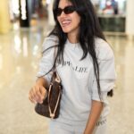 Mirnalini Ravi Instagram – A Muse at her Finest ✌🏻 Kl Airport