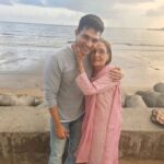 Mouli Ganguly Instagram - Beach love 💗