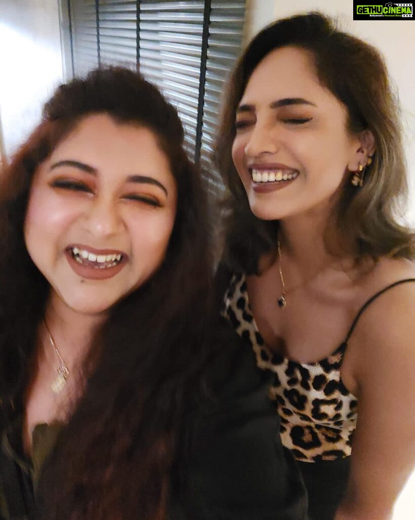 Mumtaz Sorcar Instagram - Partners in crime (for life..)😈🦹🏼‍♀🧿♾❤. Nothing & everything can go wrong when we are together…. 🤣🤪 #bestie #sisterfromanothermister #crazygals #soulsisters