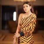 Naira Shah Instagram - Tigress🐯 @siimawards 2k23 Pic credits @anoop.devaraj Outfit @sunnypariani7 @house_of_zen_official Mua. @amnaasif_makeupartist @sonam_makeupartist21 Dubai, United Arab Emirates