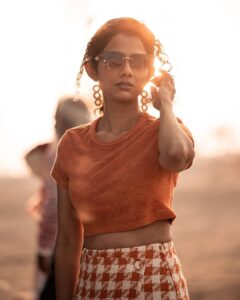 Namita Krishnamurthy Instagram - #HeySiri photo dump 🙃
Which is your favourite look? 💕
All styled by the incredible @mathura.manian 

📸: @themadrastouch 

#thinkindie #outfitpost #musicvideo #curlyhairstyles #feelingcute #namitakrishnamurthy #workingstills #behindthescenes