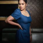 Nandita Swetha Instagram - Are you already feeling Monsoon? @happy_portraits_photography 📸📸 @vitta_makeovers 💋💄 @praneetha_beautymakeover 🎀 @thiru_kshtriyas 🚶🏻‍♂️ . #promotion #hidimba #interviews