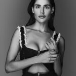 Nathalia Kaur Instagram - 🖤 @catarino__ @danielcbeauty @joselumnious_ @0oofelipe @base_mgt São Paulo, Brazil