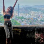 Nathalia Kaur Instagram - “Meu Rio de Janeiro continua lindo… 🎵 “ 🙏🏽🌟 Solar do Alto - Santa Teresa