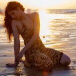 Nattasha Singh Instagram - Every sunset is an opportunity to reset Mua- @makeup_asfaque