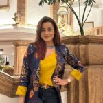 Neelam Kothari Instagram - Thank you Bhubaneswar for all the love.. till we meet again ❤️ #workmode #bhubaneswar #launch