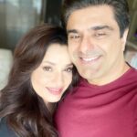 Neelam Kothari Instagram - Always fun being back on a set and that too with my husband 😍 @samirsoni123 .. Oh and I like you clean shaven by the way 😜