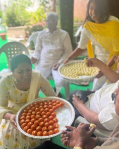 Neeraja Kona Instagram - Laddu isaaa vibe ✌🏻