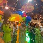 Neeti Mohan Instagram - The most Sureeli Birthday wish 😁🙌🎶 @shreyaghoshal @sunidhichauhan5 @harshdeepkaurmusic @bharti.laughterqueen These women, mothers, artistes I genuinely look upto. Can’t believe we were all together under one roof today. It took very long to make this moment happen but finally…. 😃 Thank you for making Aryaveer’s Birthday memorable. He has no idea who came to bless him today. Love you all my inspirational mothers and bachas Devyaan Tegh Hunar and Golla. Bahut maza aaya ❤️❤️
