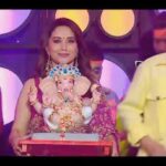 Neeti Mohan Instagram - Banega Ganesh Utsav aur bhi khaas, jab Sa Re Ga Ma Pa ke manch par aayengi Madhuri Dixit Bappa ke saath! Dekhiye #SaReGaMaPa, har Sat-Sun, raat 9 baje, sirf #ZeeTV par aur kahin bhi, kabhi bhi @zee5shows par. #SRGMP2023 #Promo #GaneshUtsav @anumalikmusic @neetimohan18 @realhimesh @adityanarayanofficial @madhuridixitnene @ranita_banerjee_official @nishthasharmaofficial