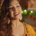 Neeti Mohan Instagram - We're all set to welcome Bappa in the best way possible! #HeyGanaraya Official Video Out Tomorrow. ❤️ @neetimohan18 @suhit_abhyankar @azeemdayani @deomanish @manthanshahfilms #MondayMood #NeetiMohan #Ganesha #Vighnaharta #Ganpati #BappaMorya #GanpatiBappaMorya #OutTomorrow #StayTuned