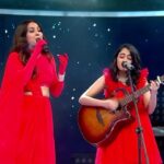 Neeti Mohan Instagram - Iss shaandaar performance par, #NeetiMohan ke saath sabhi ko hua Sana ki aawaaz se ishq waala love. Dekhiye #SaReGaMaPa, har Sat-Sun, raat 9 baje, sirf #ZeeTV par aur kahin bhi, kabhi bhi @zee5shows par. #SRGMP2023 #AnuMalik #AdityaNarayan #HimeshReshammiya #SRGMP2023Digital #Sana @neetimohan18 @anumalikmusic @realhimesh @adityanarayanofficial @sanaarora10
