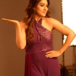 Neeti Mohan Instagram - Let the fun begin! Neeti Mohan adding the sparkle of glamour and goofiness to #SaReGaMaPa! Starts 26th August, Every Saturday-Sunday, at 9 PM, only on #ZeeTV. #SRGMP2023 #NeetiMohan #BTS